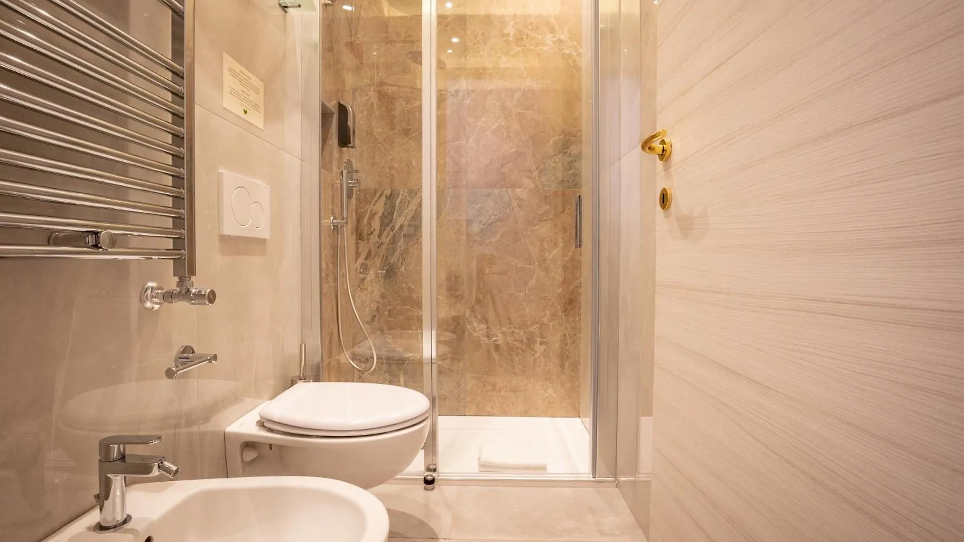 Twins Royal Suite Rome Apartment